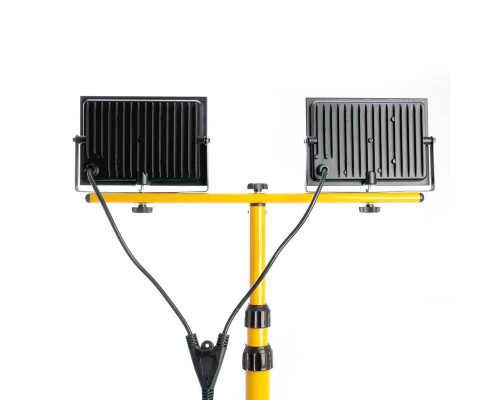 Светодиодный прожектор Feron LL502 на штативе 60W 29567