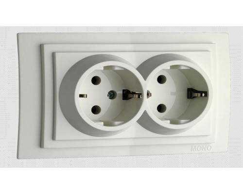 Розетка 2К+З двойная Mono Electric Despina/ Larissa 16A 250V винтовое подключение белый 500-001904-120