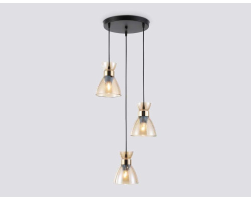 Светильник подвесной со стеклянными плафонами Ambrella light Traditional TR3405 Светильник подвесной со стеклянными плафонами Ambrella light Traditional TR3405