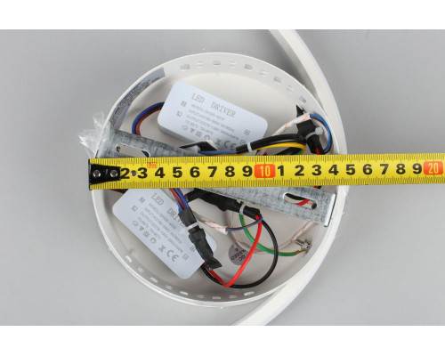 Потолочная светодиодная люстра Omnilux Praiano OML-04907-64