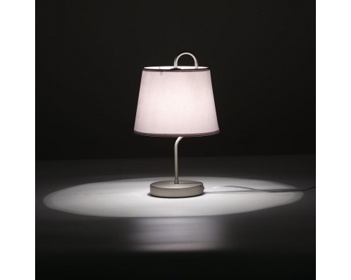 Настольная лампа MW-Light Вега 329032901 Настольная лампа MW-Light Вега 329032901