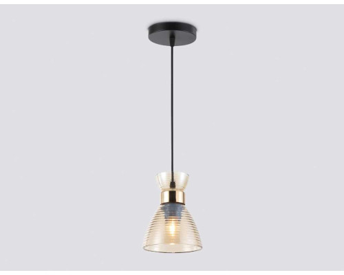 Светильник подвесной со стеклянным плафоном Ambrella light Traditional TR3403