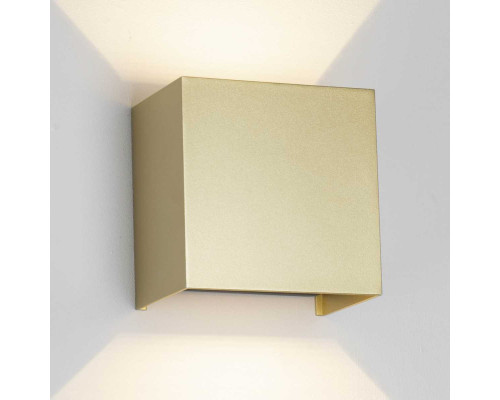 Настенный уличный светильник Mantra DAVOS 9228 Настенный уличный светильник Mantra DAVOS 9228