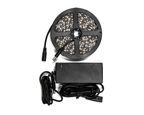 Светодиодная лента Feron 14,4W/m 60LED/m 5050SMD белый 5M LS606 41447 Светодиодная лента Feron 14,4W/m 60LED/m 5050SMD белый 5M LS606 41447
