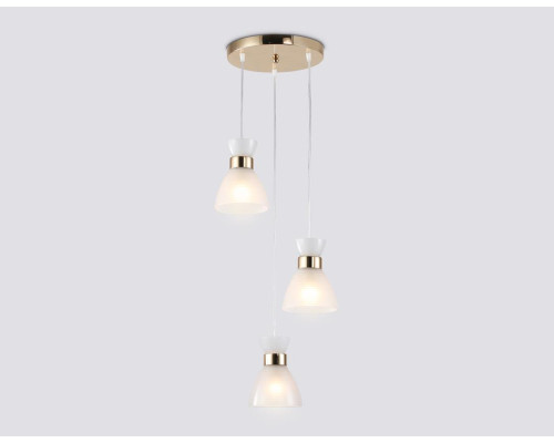 Светильник подвесной со стеклянными плафонами Ambrella light Traditional TR3402 Светильник подвесной со стеклянными плафонами Ambrella light Traditional TR3402