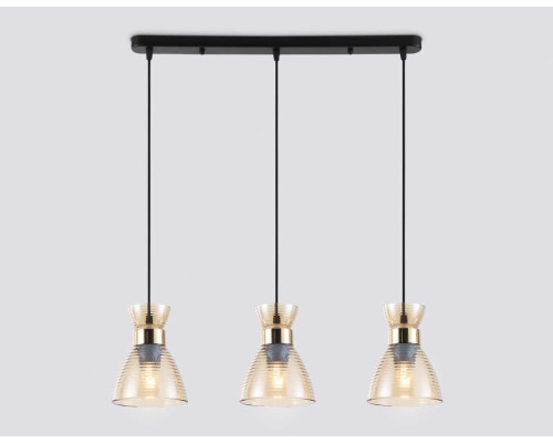 Светильник подвесной со стеклянными плафонами Ambrella light Traditional TR3404 Светильник подвесной со стеклянными плафонами Ambrella light Traditional TR3404