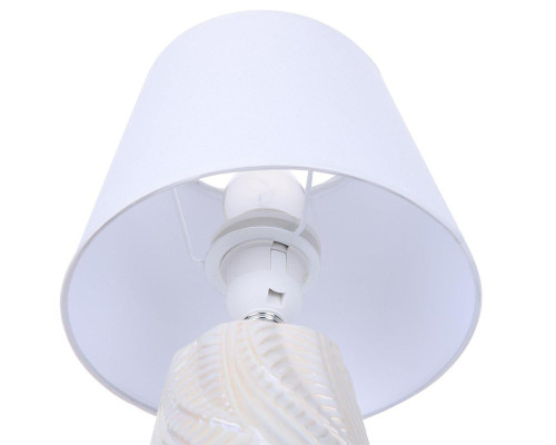 Настольная лампа Lumion Classi Sinna 8212/1T Настольная лампа Lumion Classi Sinna 8212/1T