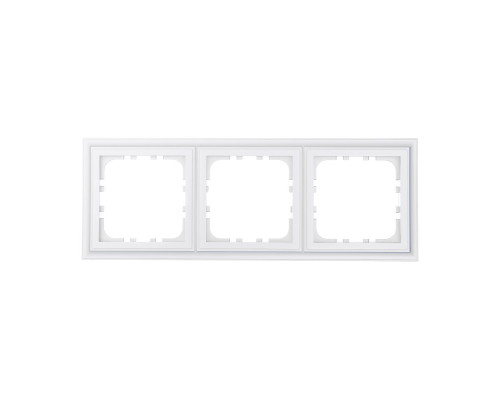 Рамка LK Studio 3-постовая (белый) CLASSIC 894304-1 Рамка LK Studio 3-постовая (белый) CLASSIC 894304-1