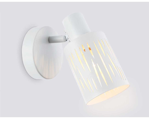 Настенно-потолочный спот Ambrella light TRADITIONAL TR8663 Настенно-потолочный спот Ambrella light TRADITIONAL TR8663