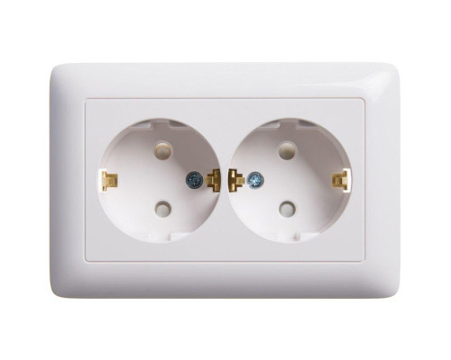 Розетка двойная 2К+З Systeme Electric Хит 16A 250V со шторками белая RS16-231-B Розетка двойная 2К+З Systeme Electric Хит 16A 250V со шторками белая RS16-231-B