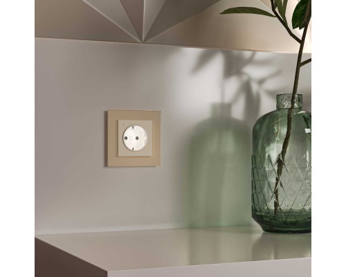 Розетка с подсветкой Werkel айвори a069610 Розетка с подсветкой Werkel айвори a069610
