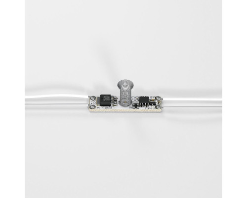 Выключатель с датчиком касания Elektrostandard 95001/01 a067100