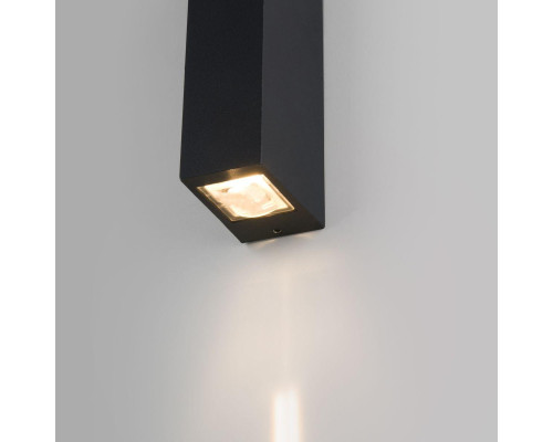 Уличный настенный светодиодный светильник Elektrostandard Blaze 35136/W черный a057050 Уличный настенный светодиодный светильник Elektrostandard Blaze 35136/W черный a057050