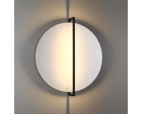 Настенно-потолочный светодиодный светильник Odeon Light Hightech Lunar 7015/20WL Настенно-потолочный светодиодный светильник Odeon Light Hightech Lunar 7015/20WL