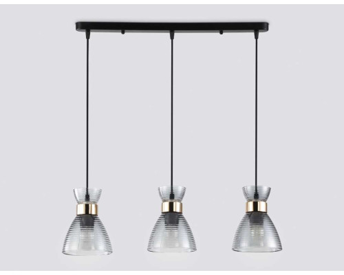 Светильник подвесной со стеклянными плафонами Ambrella light Traditional TR3407 Светильник подвесной со стеклянными плафонами Ambrella light Traditional TR3407