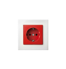 Розетка 2P+E Liregus Epsilon со шторками красный 28-0165